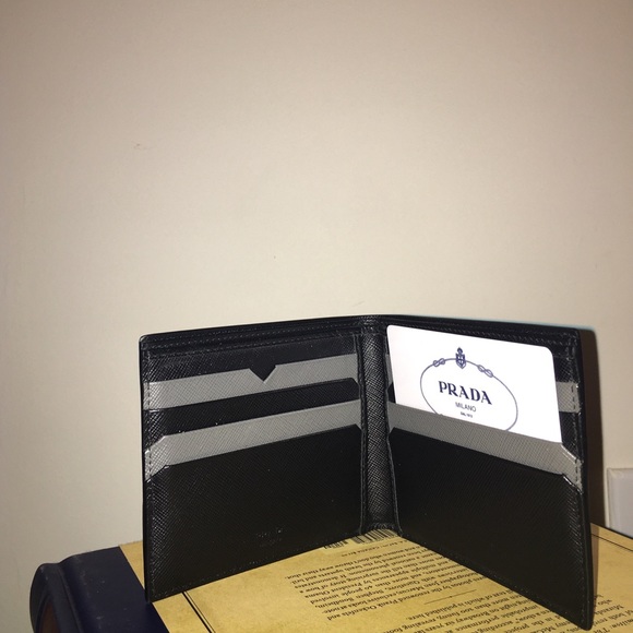 Prada Wallet - Picture 2 of 3